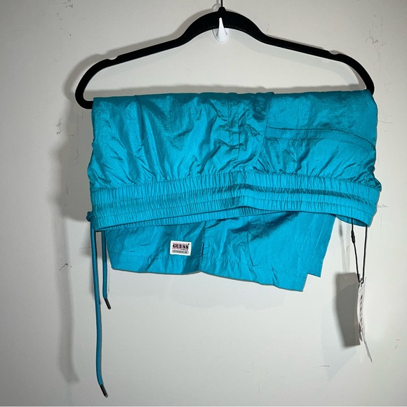 GUESS Men’s Go Patch Shorts - Picture 2 of 7